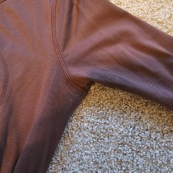 Lululemon - Picture 2 of 4